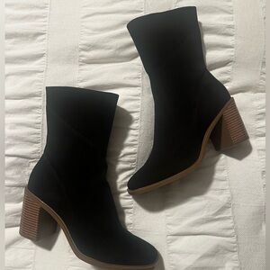 Time and Tru stacked heel black faux suede boots, size 8, NWOT